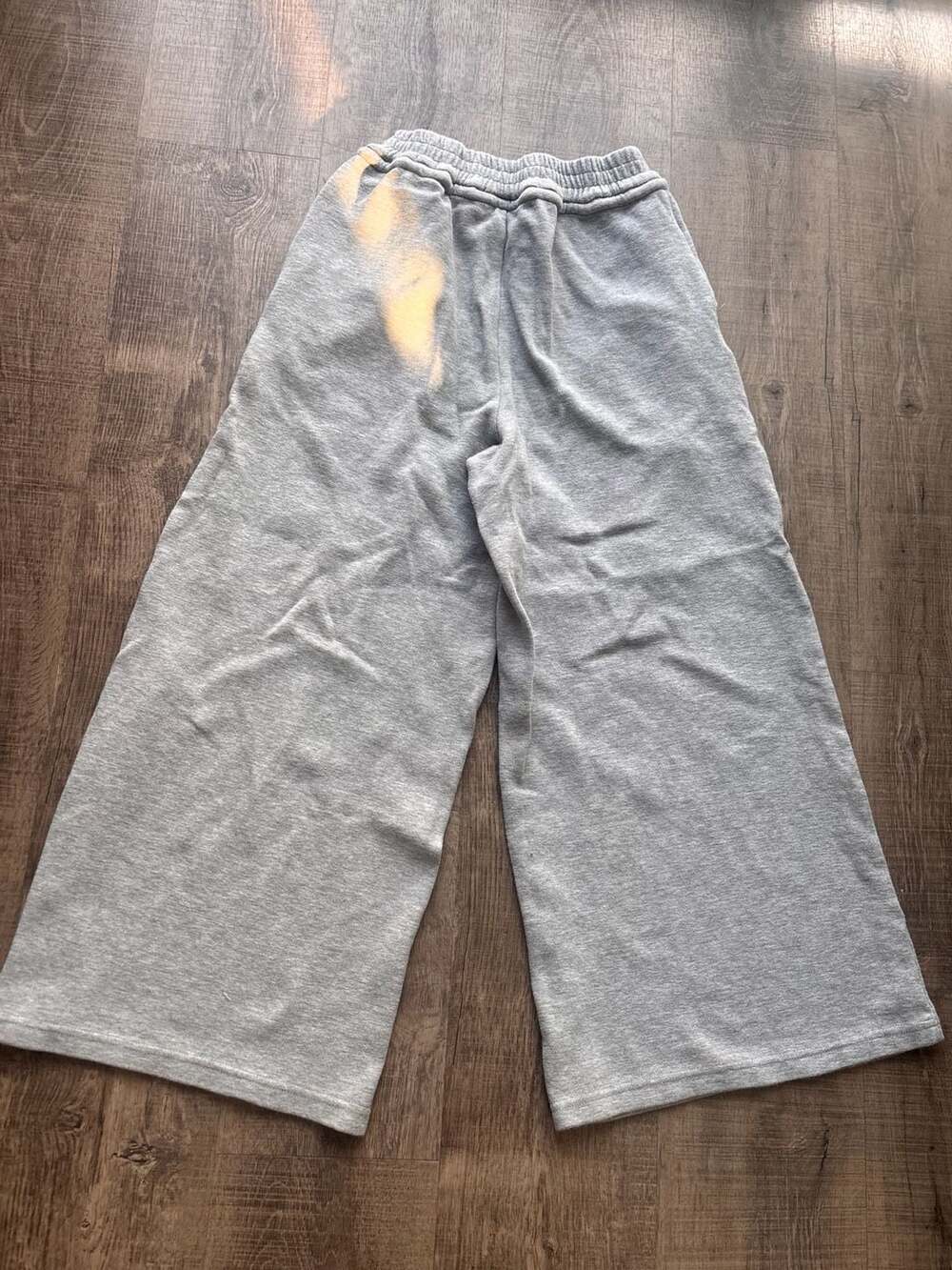 Northbutsouth Grey Wide-Leg Elastic Waist Sweatpants with Button Detail